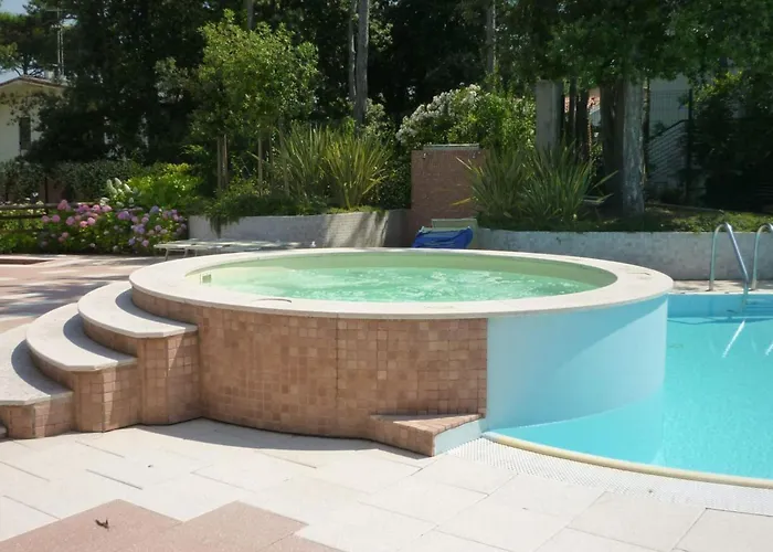 Tastefully Furnished Flat With Pool And Area Appartamento *