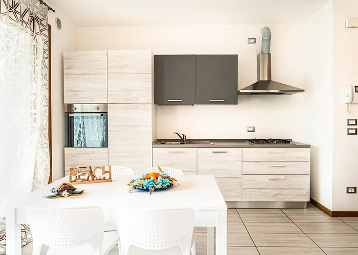 Tastefully Furnished Flat With Pool And Area *