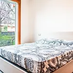 Tastefully Furnished Flat With Pool And Area דירה